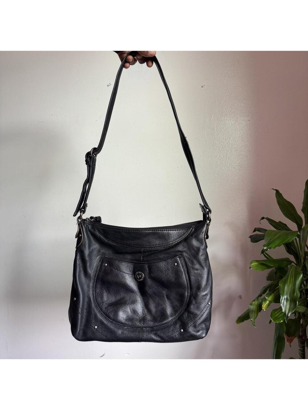 Y2K Stone Mountain Black Pebbled Leather Shoulder Bag grommet-buckle strap